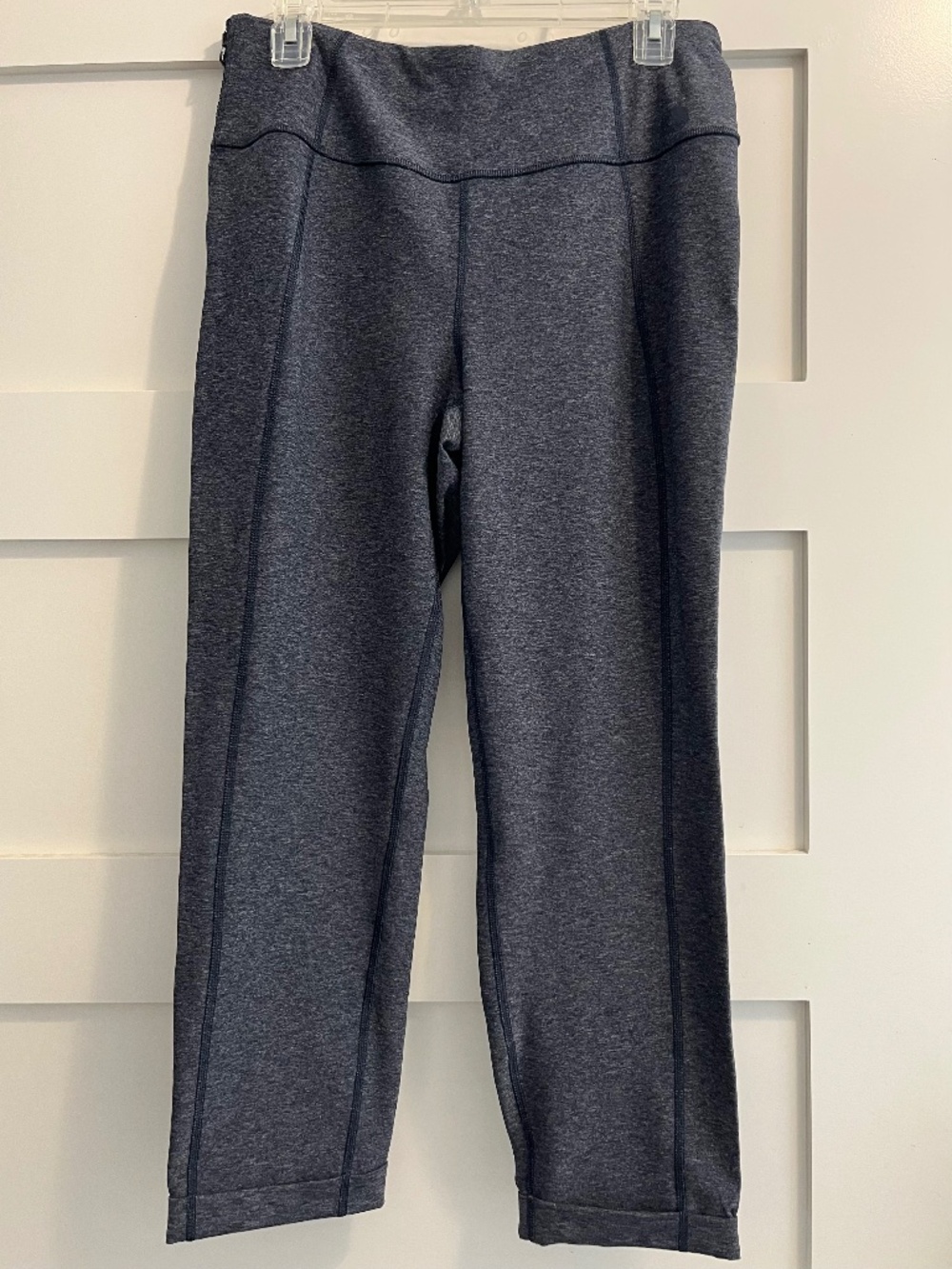 The North Face Strong is Beautiful athletic pants M gray-blue heather